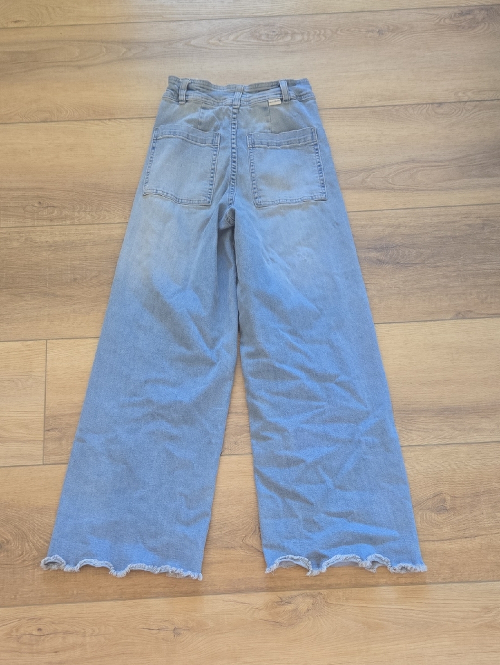 Billabong Highwaist Wide Leg Frayed Hem Jeans - Picture 4 of 7